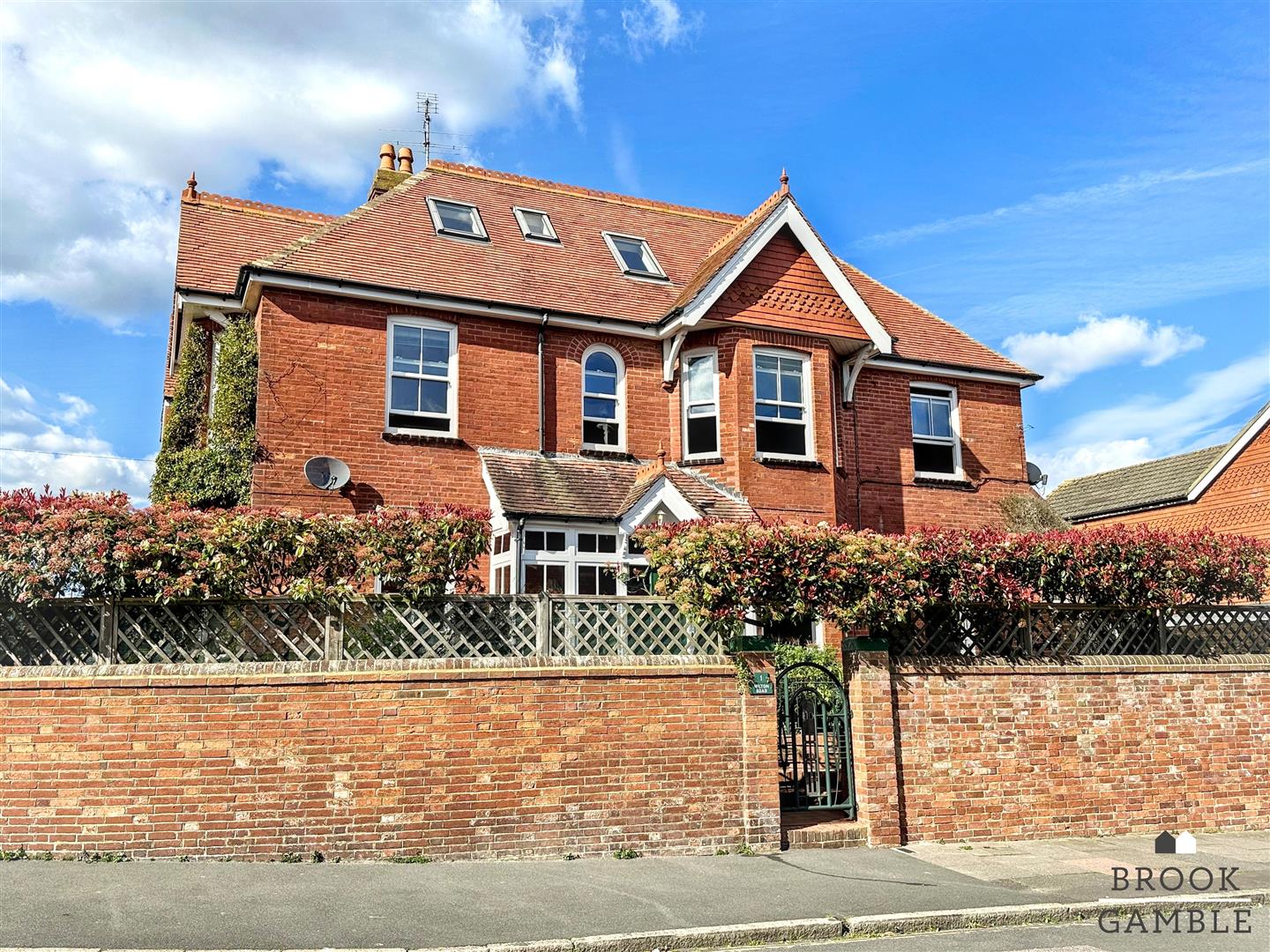 4 Bedroom House. Milton Road in Eastbourne,  61